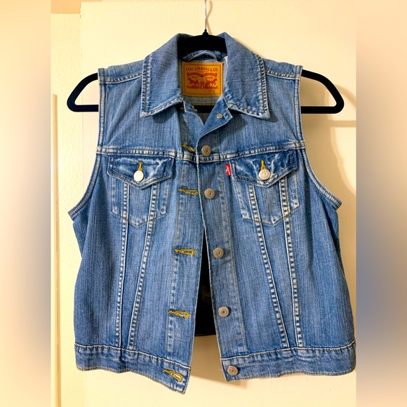 LEVI STRAUSS & CO vest in small - Picture 1 of 5